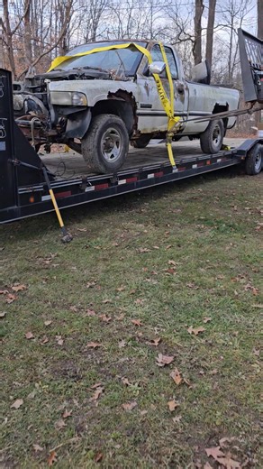 2nd Gen vs. 4" Mytee ratchet straps 🤔 Code MTAFL10 Mytee Products -$10 off orders of $250 or more.. #dodge #myteeproducts #ratchetstraps #towing #strength #mudformakeup #2ndgen | Halle Rose mud_for_makeup