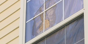 Stray golf balls causes property damage in River Oaks communities; golf course not responsible