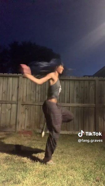 Jumpstyle Dance Spinning Fun at Rave Events