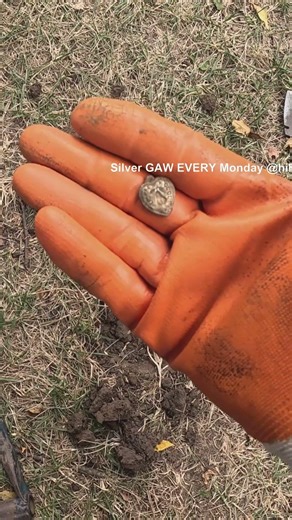 Metal Detecting Finds - Uncovering a Mysterious Locket
