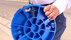 Do you have a blue meter lid? Take a look at this video to learn how to access your meter. | El Paso Water