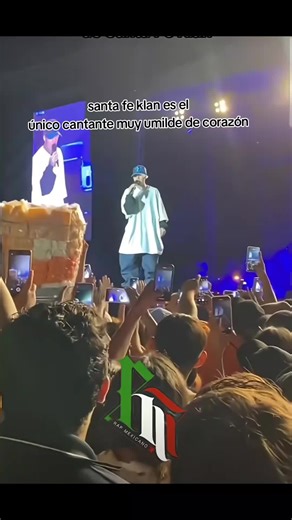 Santa Fe Klan: El Cantante Humilde