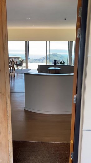 Peak View: Couples Retreat in Nature