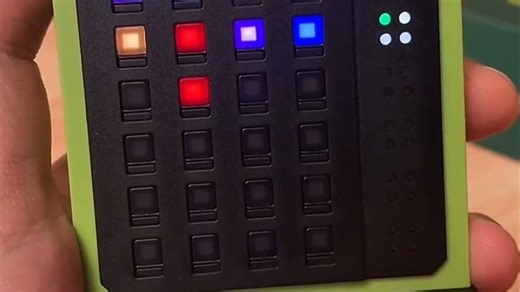 计客超级密码机X100，安全便捷，适用于家庭与办公场景。智能解锁 多用户管理，让钥匙烦恼一扫而空，生活更轻松有序。