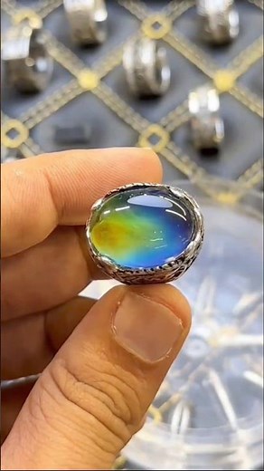 This Ring Changes Colour in Seconds 😱💍 #Shorts