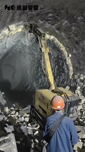 Demolition robots applied in solid waste incinerators #demolitionrobot