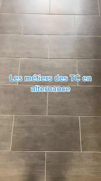 Tous épanouis dans nos métiers 📚 #RegardMannequin #vieetudiante #tcalternance #tcalternance #iutquimper #quimper #alternanceapprentissage #iut #tc #etudiants #commerce #pourtoi #buttc