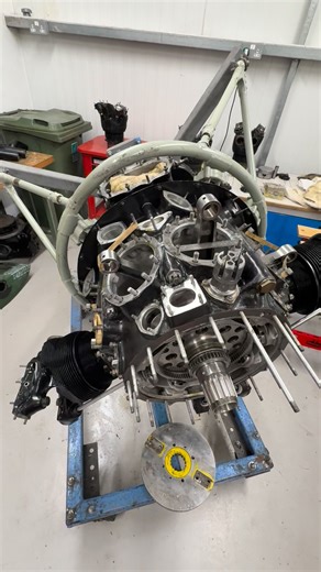 How to time a radial engine #aircraft #aviation #agustawestland #avgeek #aero #helicopter #helicopters #westland #westlandhelicopters #plane #engineering #vintage #maintenance #fly #avis #somerset #uk | Historic Helicopters