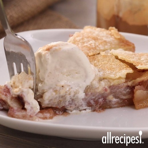 Grandma's Iron Skillet Apple Pie: http://spr.ly/60048NhVY | Allrecipes