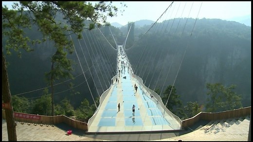 Inaugurada, na China, a maior e mais longa ponte de vidro do mundo