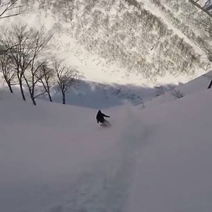 Epic pow ride in Japan! (y) (y) (y) via:@yosuke_nishida #snowboarding #powder #freeride #Japan #fun #epic | Boardriding