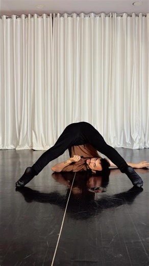 Secret tip to unlock shoulder stand | Floorwork | #contemporary #dancer #floorwork