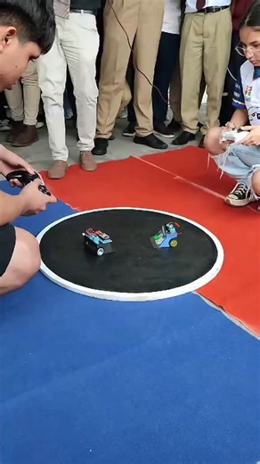 Kingstein Academy on Instagram: "🤖 ¿Necesitas archivos para construir tu robot? Adquiere archivos digitales de cualquier tipo de robot: minisumo, seguidor de línea, robots educativos y proyectos con Arduino o ESP32. 📂 Incluye códigos, diagramas y diseños STL listos para usar. 📲 Escríbenos y cuéntanos qué robot necesitas. ⬇️⬇️⬇️⬇️⬇️⬇️⬇️ https://beacons.ai/kingsteinrobotics"