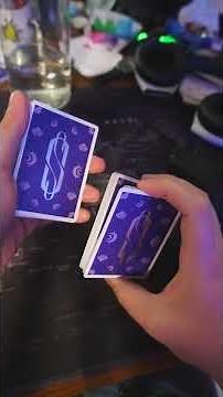 How to shuffle fake cards? I'll explain! #cardtrick #magic #magician