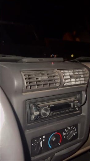 1999 Jeep Wrangler Sahara horn