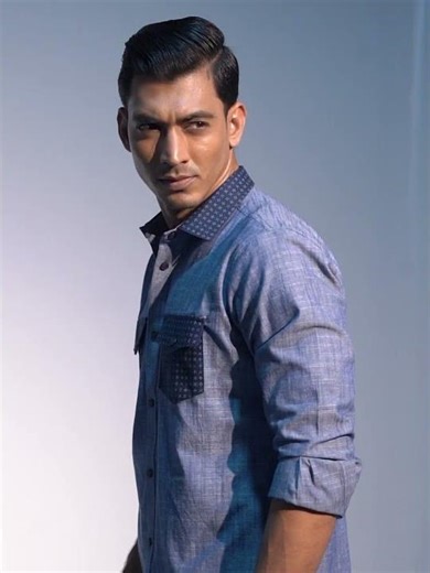 Stay sharp in every season with BARTON casual full sleeve shirt.