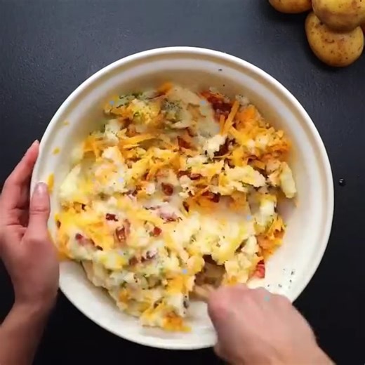 Dive into cheesy goodness with these irresistible mash potato dippers! 🧀🥔 | Twisted