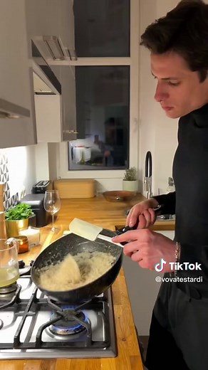 Risotto z Gorgonzolą i Gruszką - Przepis Kulinarne