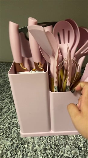 If you’re looking for pink kitchen utensils, I definitely recommend these. They are super great quality and super affordable.#kitchen #fyp #viral #appliances #pink