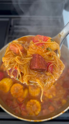 Sopa de Fideos con jamon y salchichon 🔥🔥🔥 #puertoricanfood | Edgardo Jose Verdejo