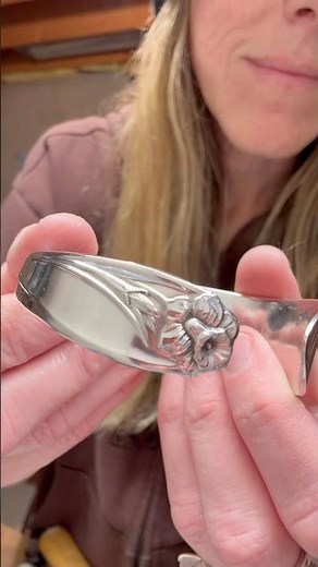 Making a Daffodil silverware bracelet! #daffodil #silverware #diy #upcycle #diyjewelry