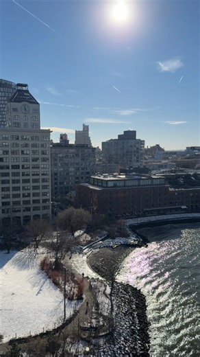 The Manhattan Bridge offers amazing free views of the Brooklyn Bridge and the Manhattan skyline! | New York - NewYork.co.uk
