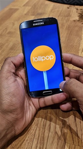 Vintage Samsung Galaxy S4 with Android Lollipop - The Ultimate Nostalgic Tech Experience!