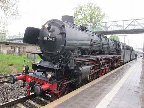 Dampflok BR 01 Lok 012 066 als Dampfschnellzug; Ausfahrt in Buchholz