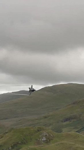 🇺🇲 Fast Pass 🇺🇲 Mach Loop Wales #f35 #lfa7 #wales #sony #nikon #fighterjet #machloop #dolgellau #raflakenheath #low #loud #fast #cloudporn #machloop #raflakenheath | Aviation Channel