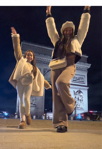 Exploring Paris: Arc de Triomphe and More