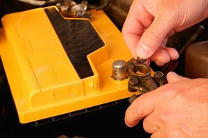 27 vs 31: Difference Between Group 27 And Group 31 Batteries