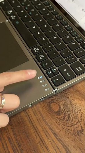 Foldable Wireless Keyboard with Touchpad