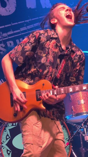 Taj Farrant's Electric Guitar Shredding Performance