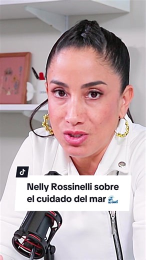 ¡CUIDAR NUESTRO MAR ES TAREA DE TODOS!🙌 En el último episodio de Oceana Entrevistas, conversamos con Nelly Rossinelli sobre la importancia de proteger nuestros recursos marinos 🐟 Puedes ver el video completo en nuestro canal de Youtube 🌊 @NellyRossinelli #mar #entrevista #peru