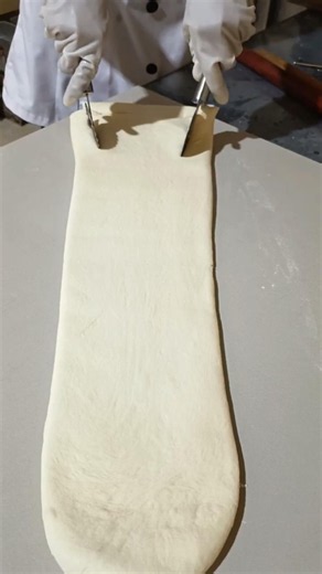 Satisfying Dough Creations for Modern Bakers #breaddesign #artisanbread #baking
