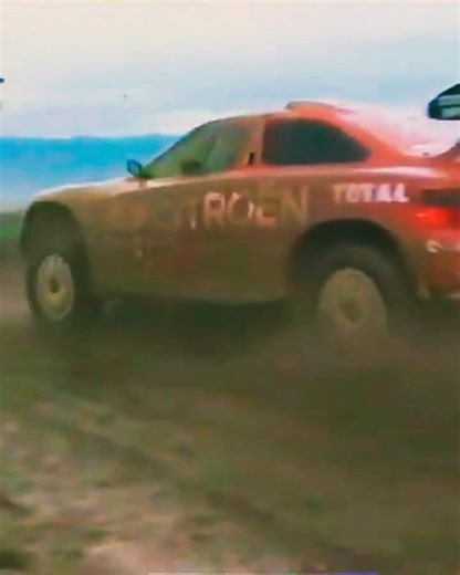  Citroën ZX – La reine du Rallye-Raid ! En 1996, la Citroën ZX...