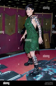 Pink arriving at the 2002 MTV Video Music Awards at the Radio City Music Hall in New York. August 29, 2002. Pink02A Red Carpet Event, Vertical, USA, Film Industry, Celebrities,  Photography, Bestof, Arts Culture and Entertainment, Topix Celebrities fashion /  Vertical, Best of, Event in Hollywood Life - California,  Red Carpet and backstage, USA, Film Industry, Celebrities,  movie celebrities, TV celebrities, Music celebrities, Photography, Bestof, Arts Culture and Entertainment,  Topix, vertica