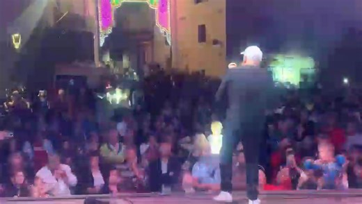 19K views · 530 reactions | Un ringraziamento a tutta Scapoli (IS ) e a tutto il Molise da Gigione con il brano Famme Azzuppa'.Vi aspetto questa sera per la Festa in piazza con Gigione 13 Agosto ore 21:00 Sagra degli Arrosticini a Capriati Al Volturno (Caserta) | Gigione | Facebook