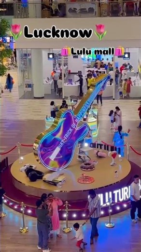 lulu mall ghuma de ......#love #utubeshorts #song #viralvideo #trending #duet #ytshorts #lyrics #sho