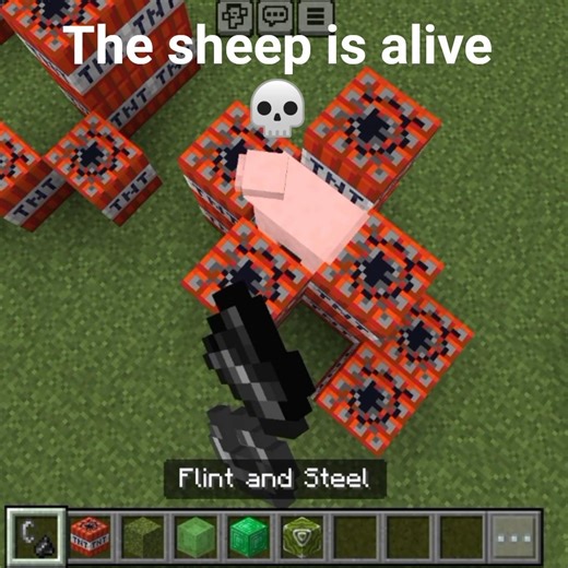 Big emerald block Vs giant TNT! #youtubeshorts #minecraft #music