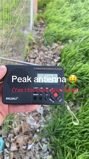 OMG I REALLY TOUCHED GRASS 😰☠️😵#shortwave #antenna #morse #radio #fyp