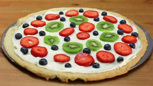 How to make a dessert pizza | Easy dessert pizza recipe