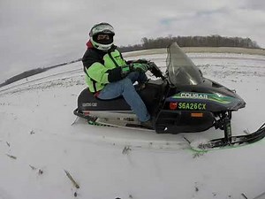 Snowmobile drag racing! Arctic Cat jag 440 Deluxe vs Arctic Cat Cougar 440!