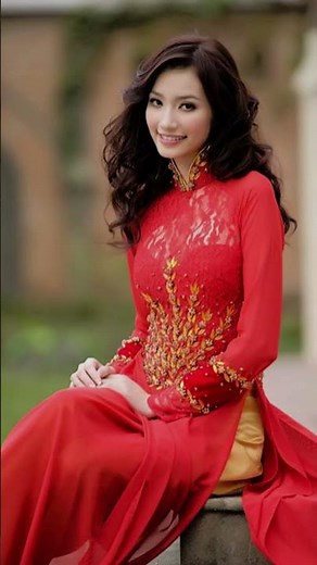 Gorgeous Vietnamese Girls Wearing Áo Dài