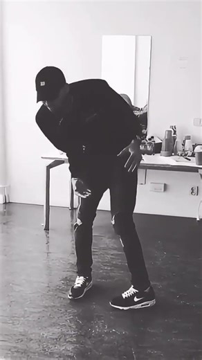 Chris Brown freestyling 🔥🔥🤯 #shorts