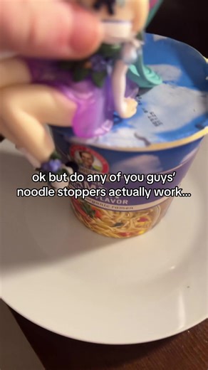 i guess it’s just that miku’s problem 😭 #miku #figure #figurine #animefigure #hatsunemiku