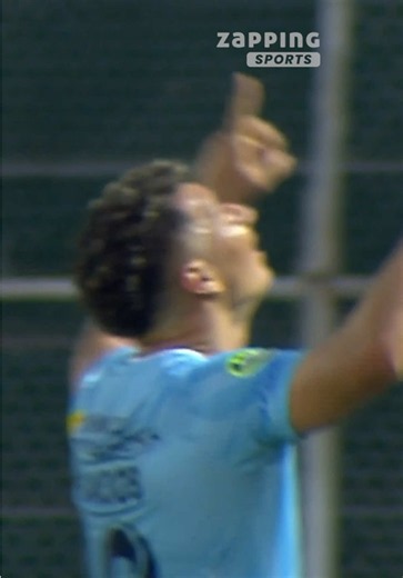 El Tigre devolvió la ventaja 🐅 Falta en área, penal para @UCatolicaEC y Palacios lo intercambió por gol para el 1-2 de la Chatoleí. #LigaEcuabet conectada x #Xtrim 🤳