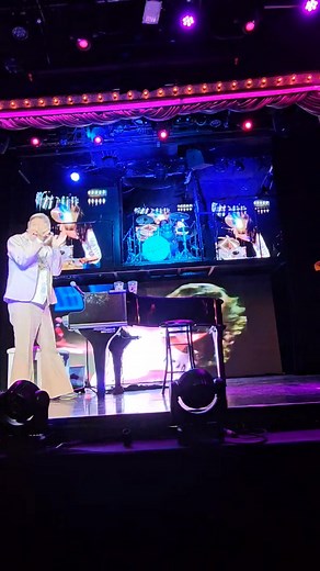 Sally Olson and Ned Mills star as Karen and Richard Carpenter in "Carpenters Legacy" - V Theater at Planet Hollywood in Las Vegas! | Sally Olson