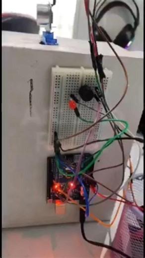 Radar system with Arduino📡 #tech #arduino #automobile #arduinoproject #technology #diy