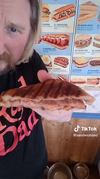 Making a Toastie with the Microwave Toastie Maker